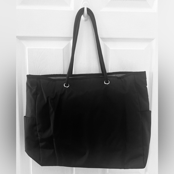 Victoria’s Secret Navy Blue Tote Bag, NWT - Picture 5 of 6